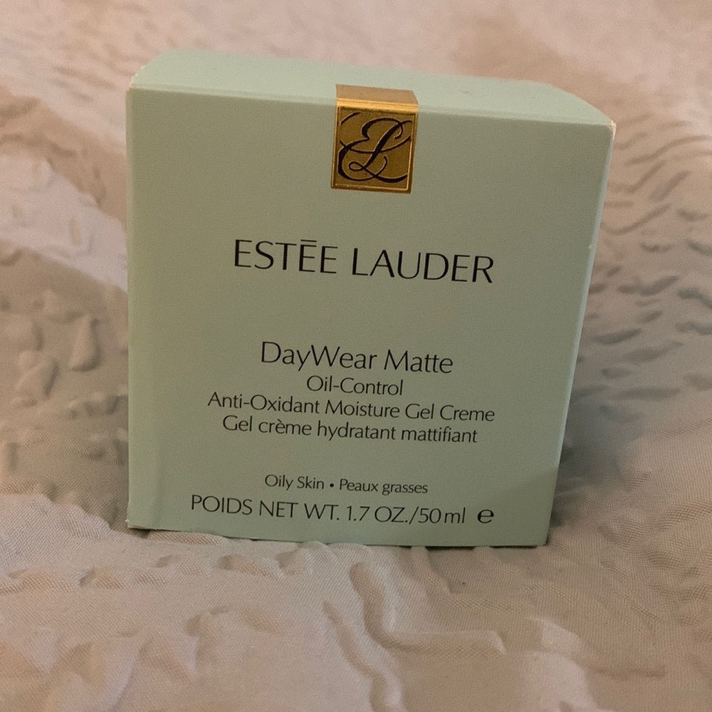 Estēe Lauder DayWear Matte Gel Creme